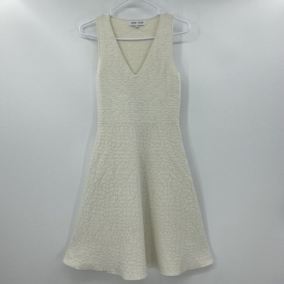 John + Jenn Dresses & Skirts - John + Jenn White Textured Sleeveless Dress Size Medium